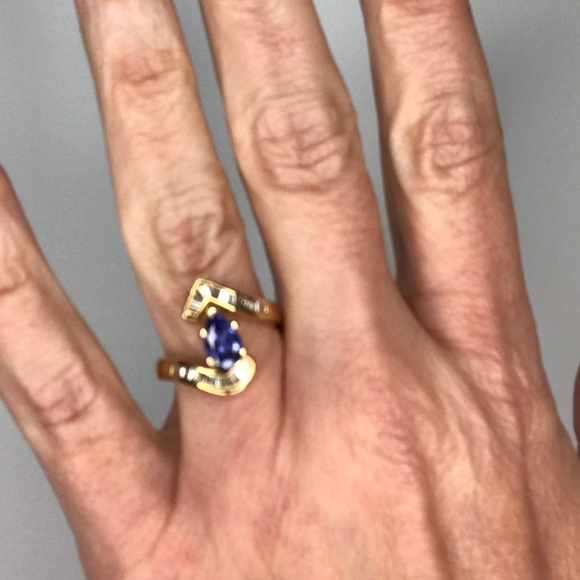 Tanzanite & Diamond Ring 14K. gold Size 7 - Picture 15 of 15